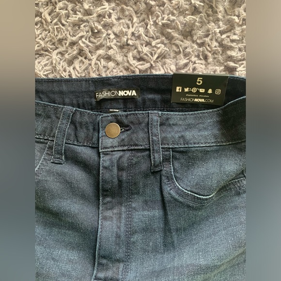 Distressed Jean - Picture 7 of 7